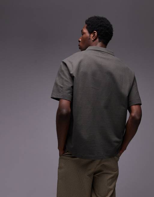 Polo corto caqui con cuello de solapas de tejido grueso de Topman, 4 de 4