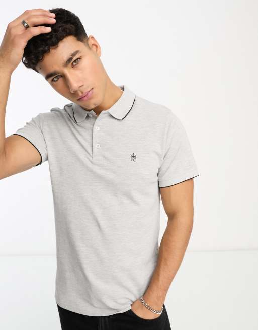 Polo gris claro con detalle de ribete de French Connection