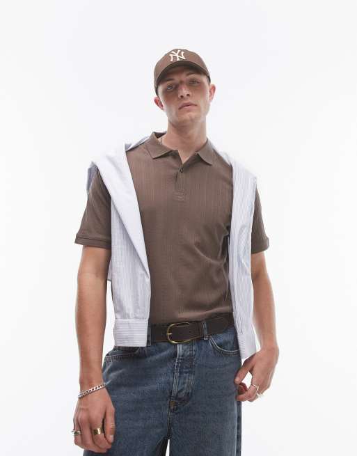 Polo marrón con aplicación de punto de Selected Homme