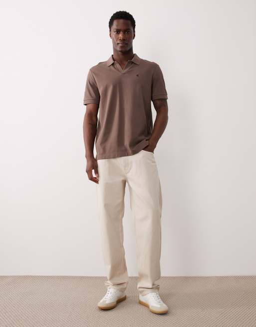 Polo marrón con cuello abierto de piqué de Calvin Klein Jeans, 2 de 5