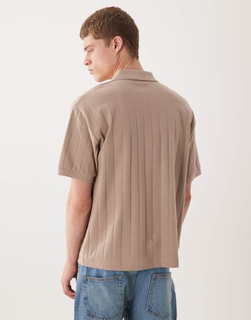 Polo marrón holgado con cuello de solapas de canalé ancho de ASOS DESIGN, 3 de 5