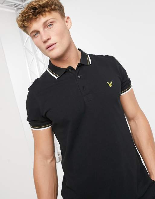 Polo negro con detalles ribeteados de Lyle & Scott