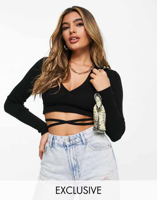 Polo negro tipo top de ballet con diseño envolvente de ASYOU