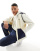 Thumbnail 1 van 4