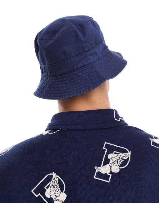 I cappelli da pescatore sono ancora necessari nel 2025