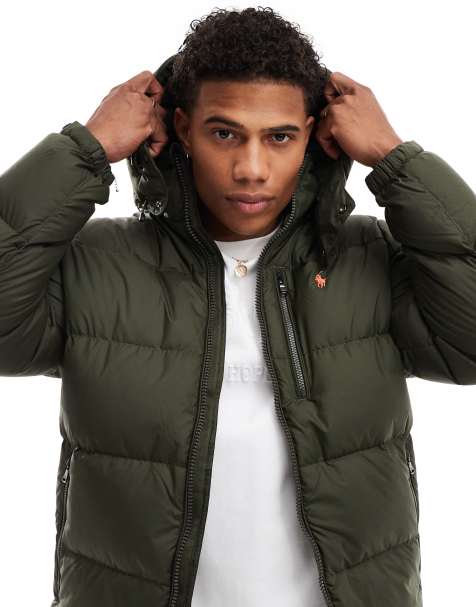 Polo Ralph Lauren – Daunen-Pufferjacke in Olivgrün mit Markenlogo und Kapuze - view 1
