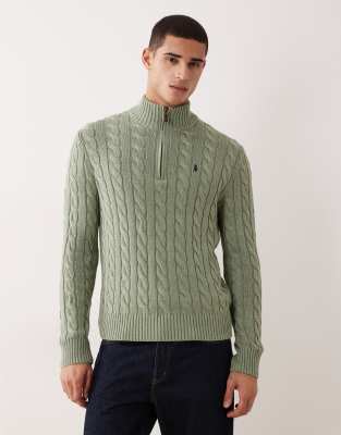 Polo - Driver - Strickpullover aus Baumwolle in Hellgrün meliert mit Zopfmuster, kurzem Reißverschluss und Markenlogo Grün S