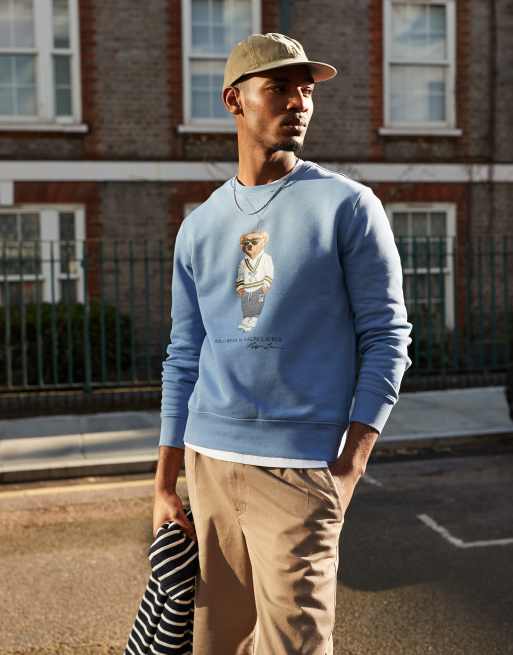 Polo Ralph Lauren - Fleece sweatshirt met campus beer-print in middenblauw
