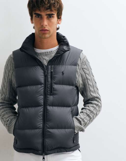 Polo Ralph Lauren Gorham Icon-Logo wattierte Daunenweste in Dunkelgrau, 5 von 5