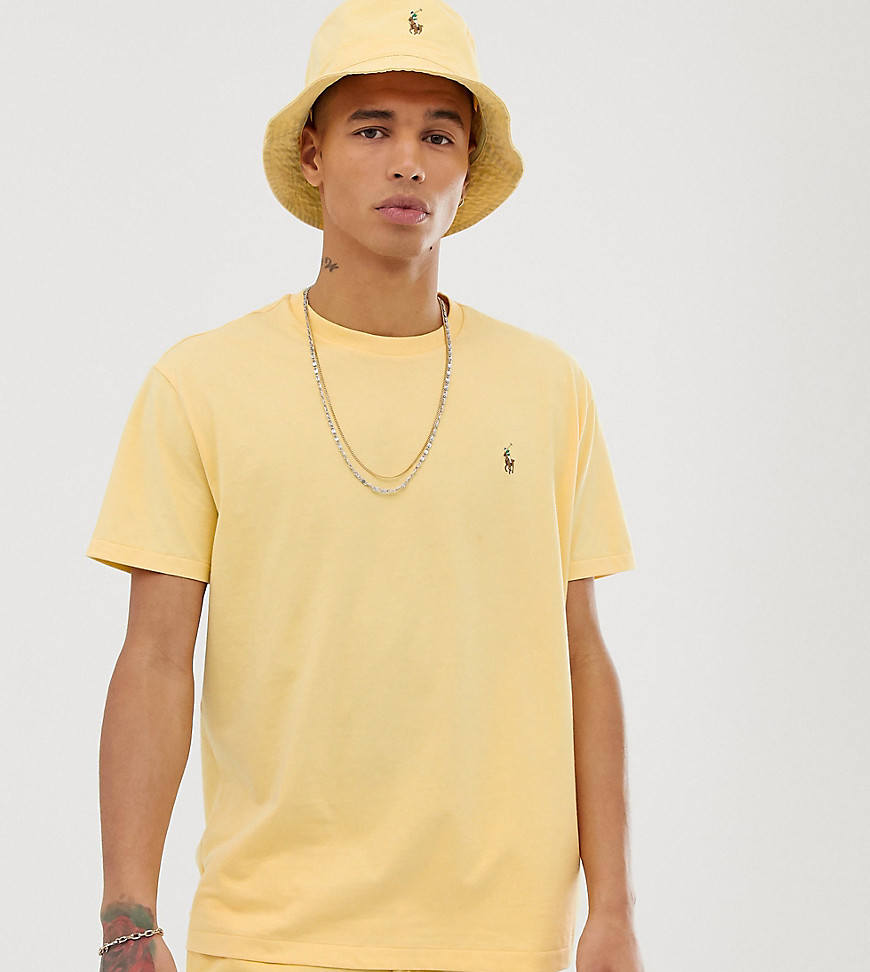 Polo Ralph Lauren – Gul t-shirt i oversize-modell med färgglad spelarlogga – Endast hos ASOS