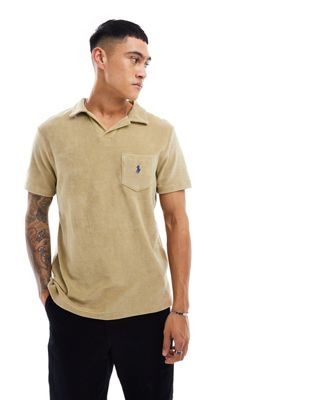 Polo Ralph Lauren Icon Logo Pocket Spa Terry Polo In Beige-neutral In Green