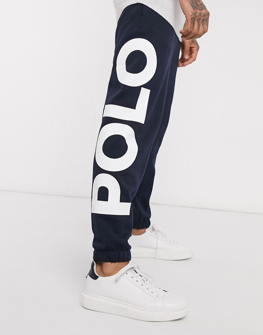 Polo Ralph Lauren - Joggers oversize blu navy con elastico, logo e grande stampa