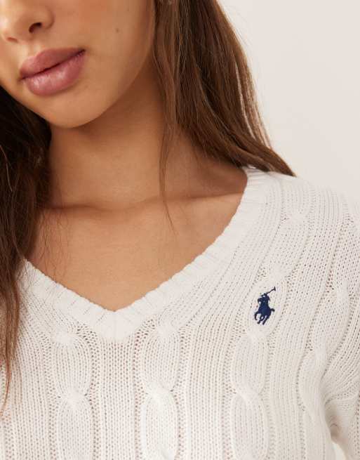 Polo Ralph Lauren – Kimberly – Strickpullover aus Baumwolle in Weiß mit Zopfmuster, V-Ausschnitt und Markenlogo, 4 von 4