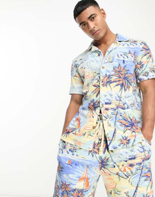 Polo Ralph Lauren – Kurzärmliges Frotteehemd mit Hawaii-Print und Reverskragen in Blau, Kombiteil