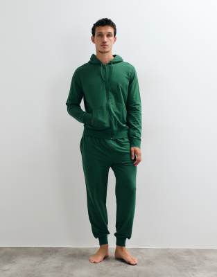Joggers 3