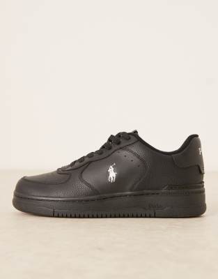  masters court trainer in black with pony logo in black