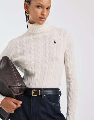 Polo Ralph Lauren - Pull en maille torsadée avec col roulé et logo emblématique - Crème | ASOS