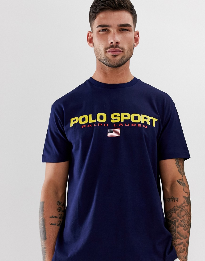 Polo Ralph Lauren - Sport Capsule - T-shirt rétro vestibilità classica custom fit blu navy con logo