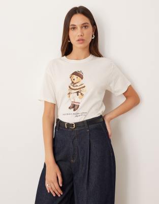 Polo Ralph Lauren - T-Shirt in Cremeweiß mit Bär-Logo