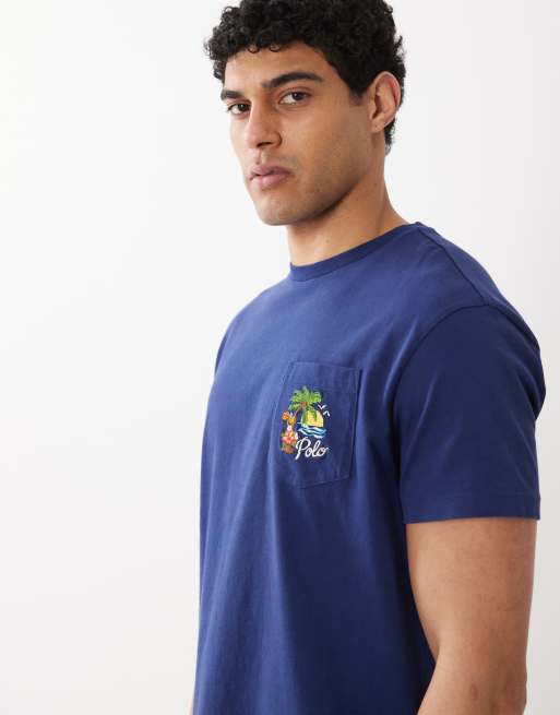 Polo Ralph Lauren – T-Shirt in Marineblau mit Landschaftsstickerei auf dem Rücken, 5 von 5