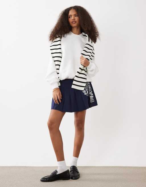 Polo Ralph Lauren Wimbledon capsule polo sweatshirt with crest embroidery in white, 2 of 4