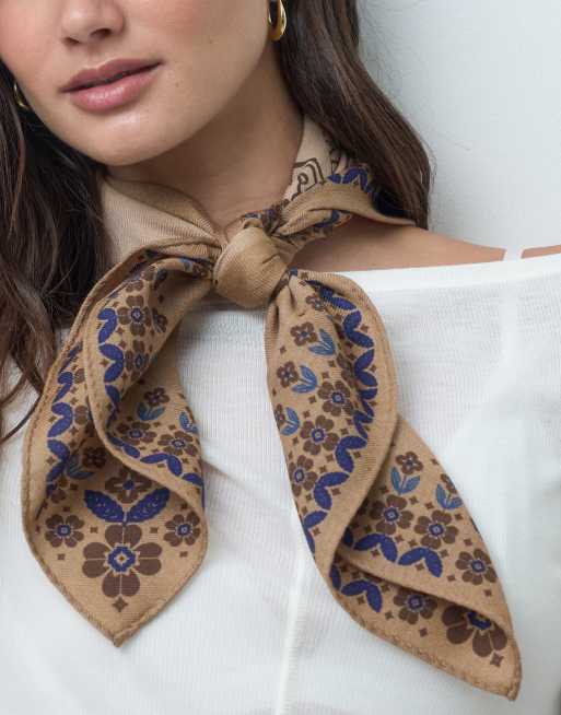 Polo Ralph Lauren winter bear print scarf in cream, 2 of 3