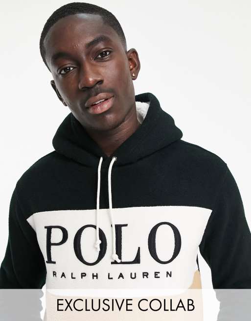 Polo Ralph Lauren x ASOS Exclusive collab – Brun/svart, blockfärgad huvtröja i polarfleece med penel framtill med logga