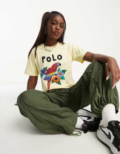 Polo Ralph Lauren – Żółty T-shirt o pudełkowym kroju z haftowanym logo z motywem papugi