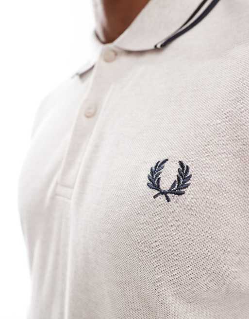 Polo rosa claro con ribetes dobles de Fred Perry, 3 de 4