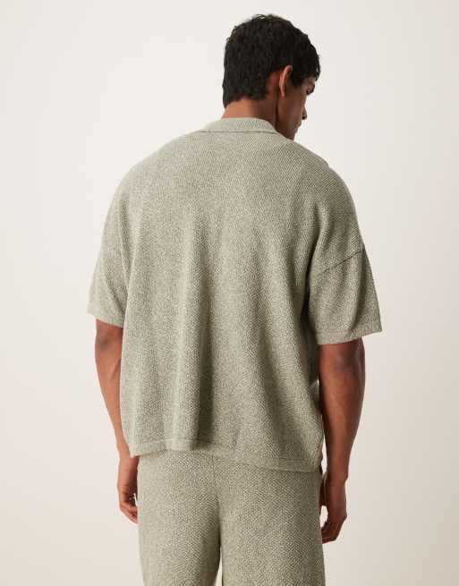 Polo verde salvia extragrande con botones y cuellos de solapas de punto de ASOS DESIGN (parte de un conjunto), 4 de 4