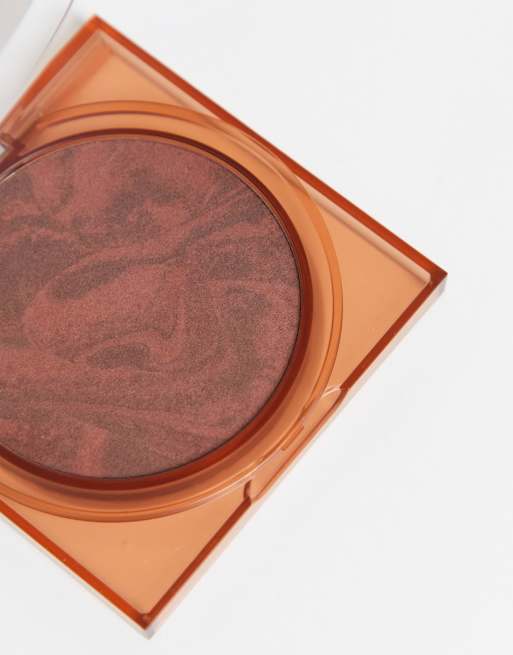Polvos bronceadores GloWish Soft Radiance de Huda Beauty: Tono 05 Rich, 3 de 4