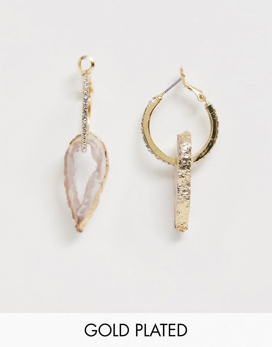 фото Позолоченные серьги-кольца с кристаллами swarovski и полудрагоценным белым агатом asos design-золотой