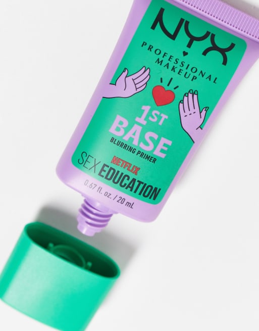 Prebase de maquillaje difuminadora 1st Base de NYX Professional Makeup x Netflix Sex Education, 2 de 4