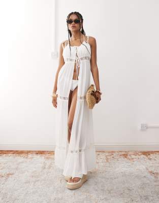 Prenda de playa larga color crema con lazada delantera y ribete de encaje de Miss Selfridge - view 1