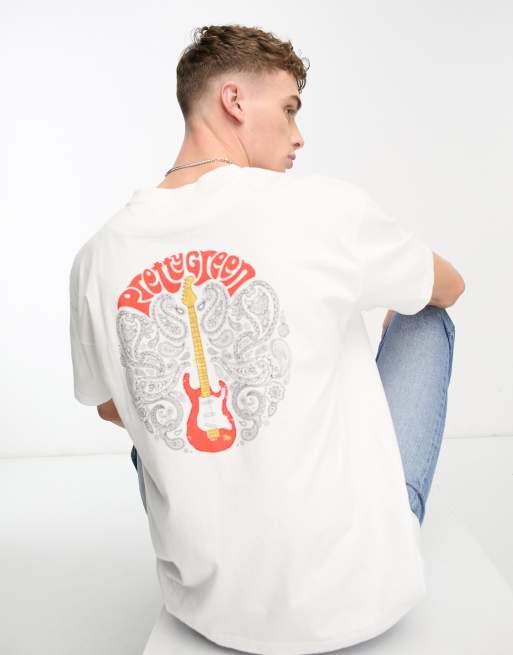 Pretty Green – Biały T-shirt o luźnym kroju z grafiką we wzór paisley i gitarą na plecach