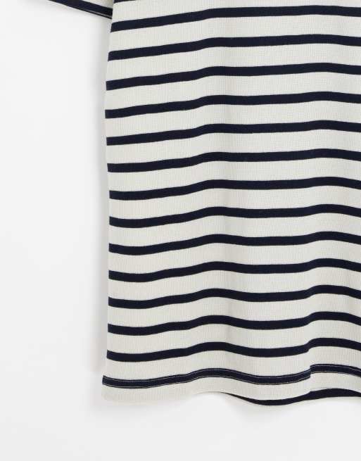 Pretty green striped t clearance shirt