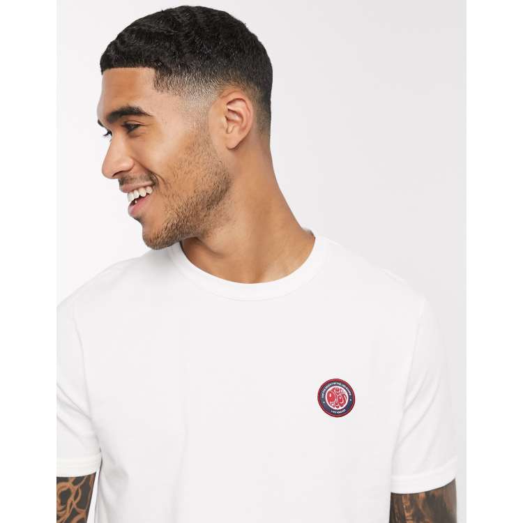 pretty green badge t shirt