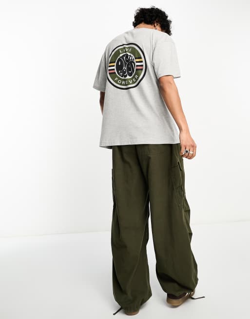 Pretty Green - Live Forever - Ruimvallend T-shirt in lichtgrijs met logo en print op de achterkant