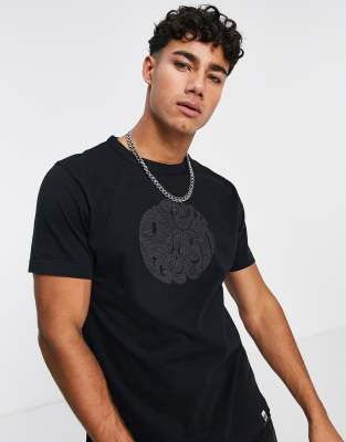 Pretty Green tonal wonderwall paisley print logo t-shirt in black | ASOS