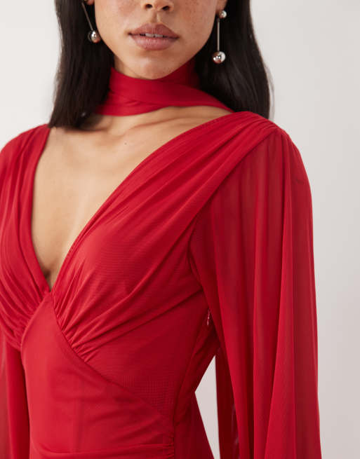 Pretty Lavish abito lungo in chiffon con scollo profondo, dettaglio sciarpa e fondo trasparente rosso, 2 di 4