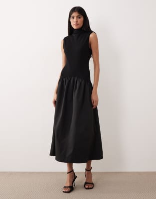 Pretty Lavish - Ärmelloses Midaxi-Kleid in Schwarz mit tiefer Taille