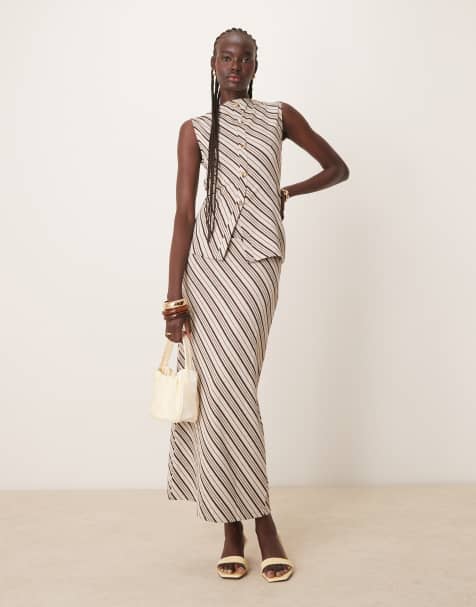 Pretty Lavish – Asymmetrisches, gestreiftes Jersey-Oberteil in Braun und Cremeweiß, Kombiteil - view 1