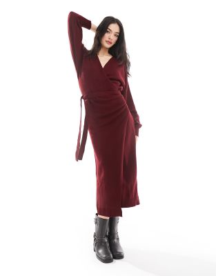 Pretty Lavish Beau wrap knit dress with tie waist in plum - ASOS Price Checker