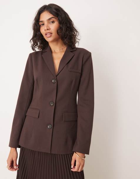 Pretty Lavish - Blazer met bandje in chocoladebruin - view 1