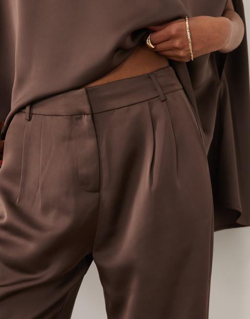 Pretty Lavish Breya satin tailored wide leg trousers co-ord in chocolate, 4 of 5