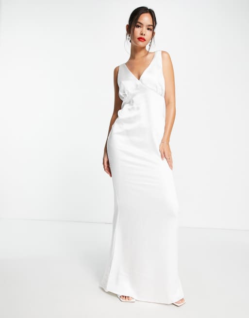 Pretty Lavish Bridal satin plunge maxi dress in ivory, 4 of 4