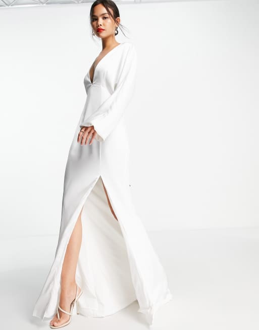 Pretty Lavish Bridal – Satynowa sukienka ślubna maxi z rozcięciem w kolorze kości słoniowej