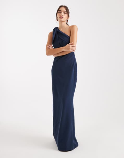 Pretty Lavish – Bridesmaid – Maxikleid aus Kreppstoff in Marineblau mit One-Shoulder-Schleifenträger - view 1