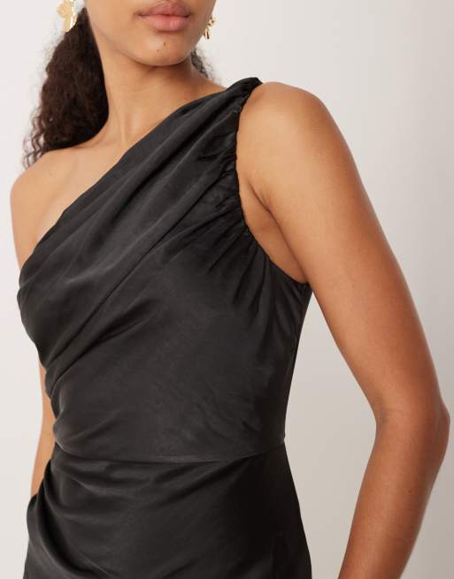 Pretty Lavish Bridesmaids - Juliet - Sort oneshoulder-maxikjole med samlet detalje i satin, 2 af 4