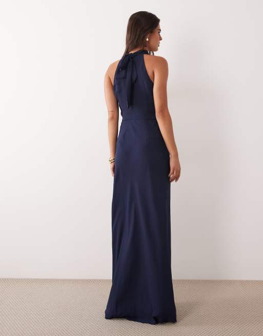 Pretty Lavish Brudepige Odelle satin halterneck maxikjole i marineblå, 3 af 4